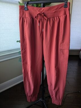 CALIA by Carrie Underwood Rust Drawstring Jogger Pants